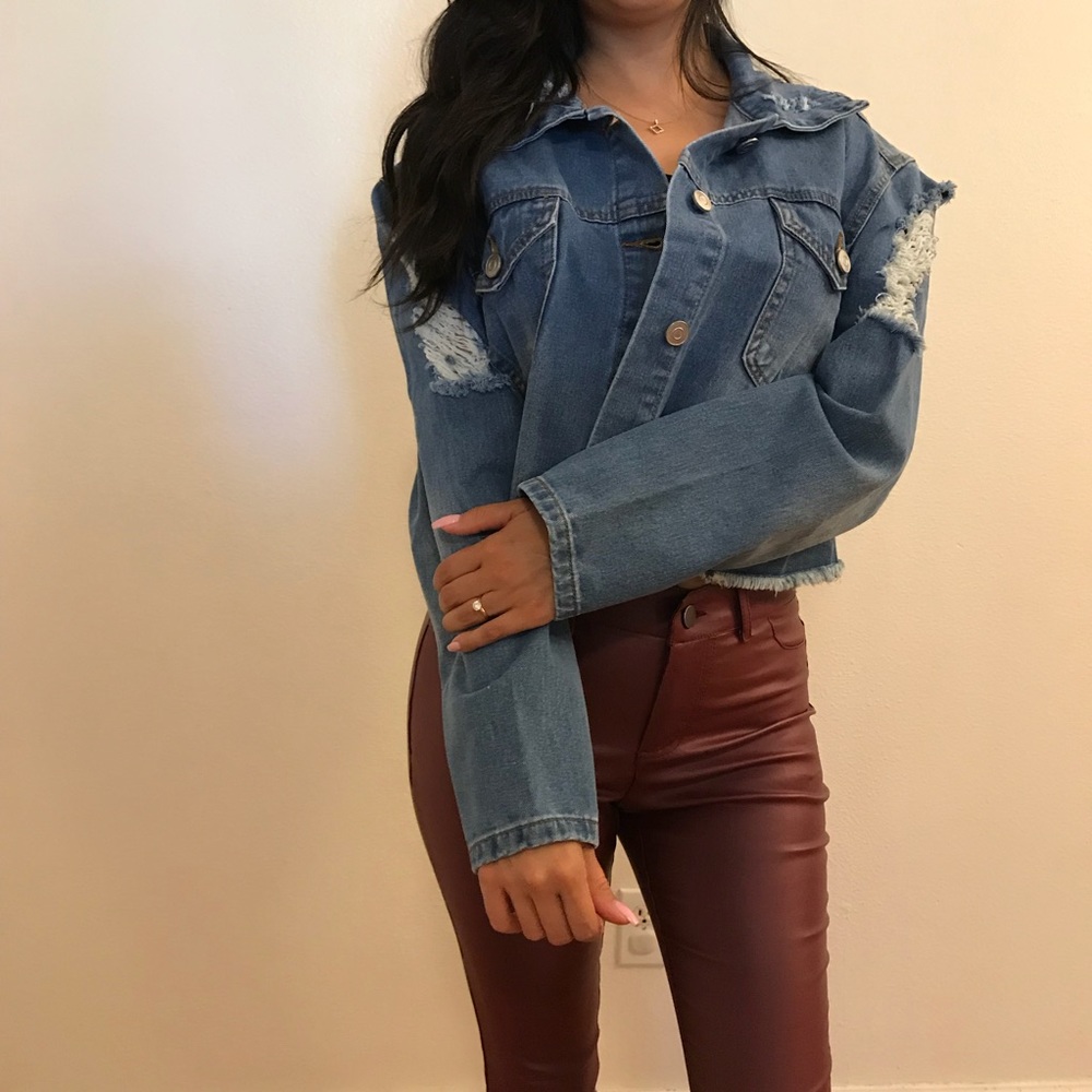 •LAST 1• Cropped Distressed Oversized Denim Jacket - Picture 7 of 8